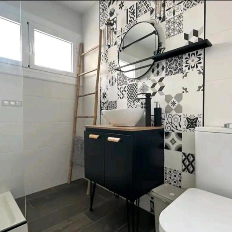 Stylish & Fully furnished 3 Bedrooms Flat-4 min Walk to Albufereta beach - Three-Bedroom Apartment - 15