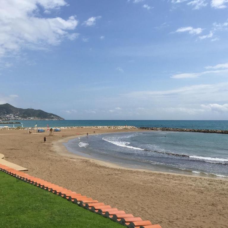 Villa with private pool, ocean & mountain views - Villa - 43