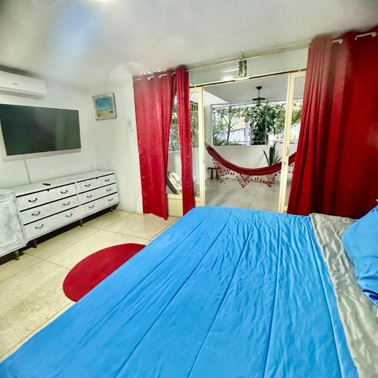 Apartamento Único en Caracas 3 habitaciones, 3 baños, terrazas, hamaca, estacionamiento, smartv, wifi y una decoración brutal estilo Art Déco - Moderno - Deluxe Apartment - 79