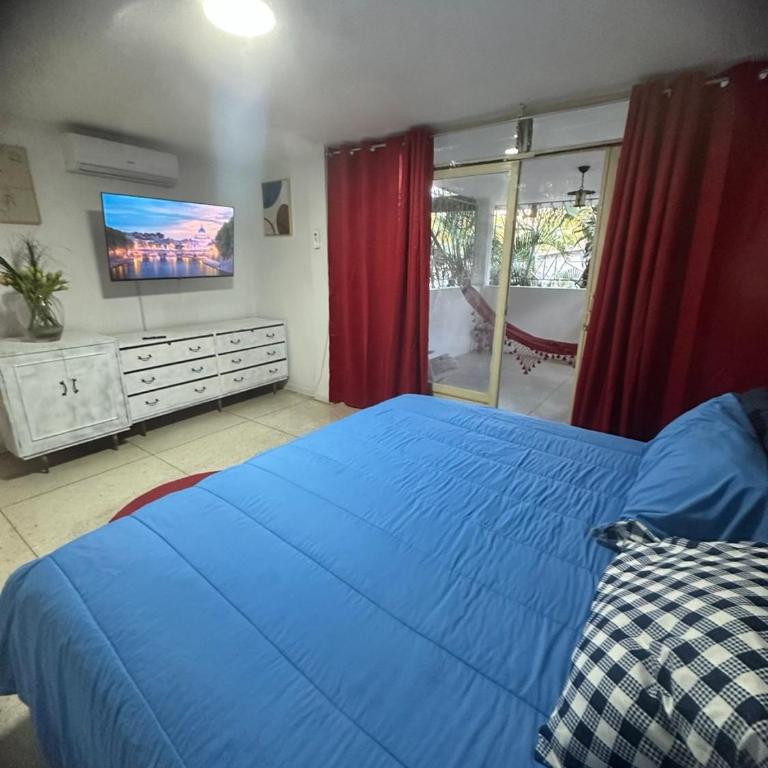 Apartamento Único en Caracas 3 habitaciones, 3 baños, terrazas, hamaca, estacionamiento, smartv, wifi y una decoración brutal estilo Art Déco - Moderno - Deluxe Apartment - 86