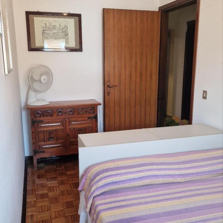 spazi generosi in quartiere tranquillo Padova - Lila - Appartamento con 3 Camere da Letto e con Balcone - 2