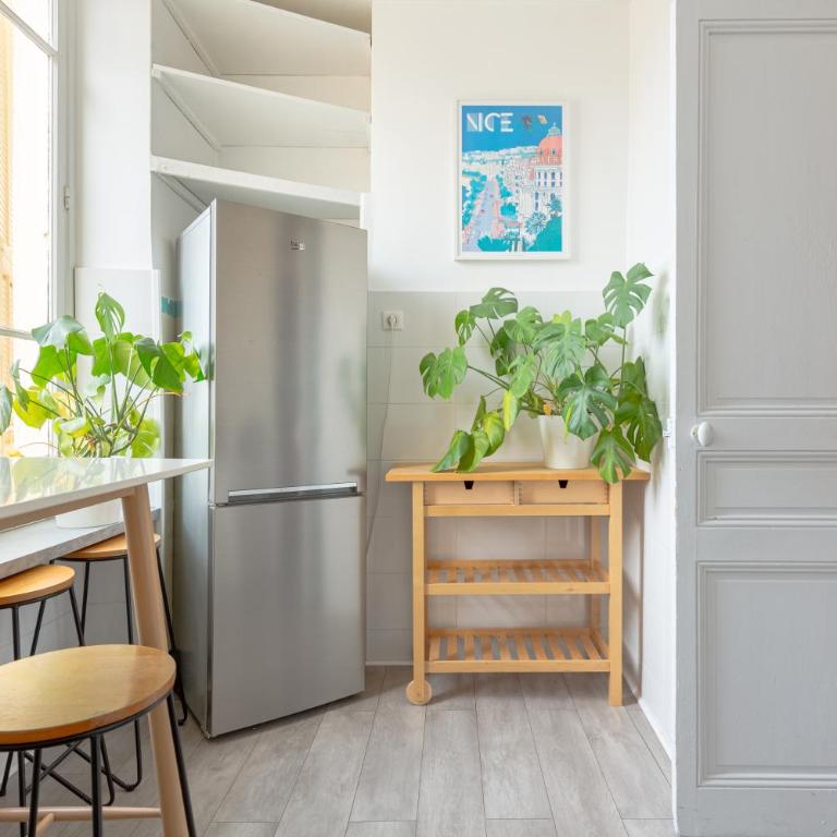 Appartement Retro-chic proche de la mer, 4 à 6 personnes - Appartement 2 Chambres - 17