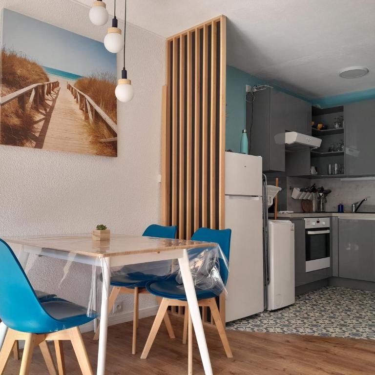 Bleu Océan - Sur le port Appartement avec piscine, terrasse, parking - Appartement avec Terrasse - 19