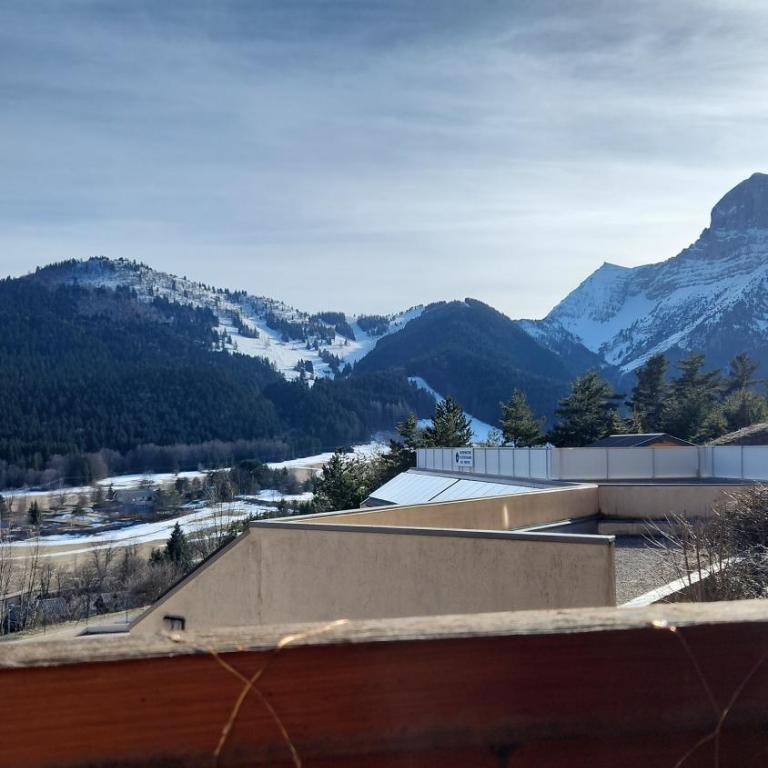 Charmant studio 5 personnes style montagnard - One-Bedroom Apartment - 3