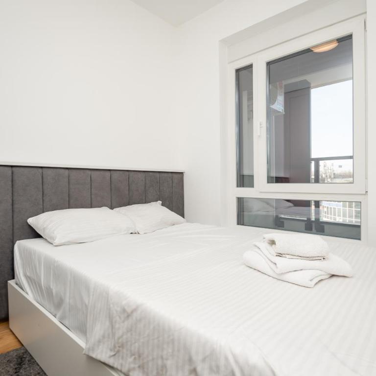 Monza - Two-Bedroom Apartment - 15