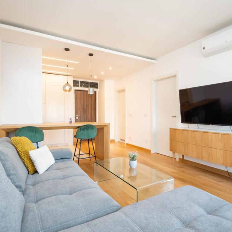 Monza - Two-Bedroom Apartment - 11