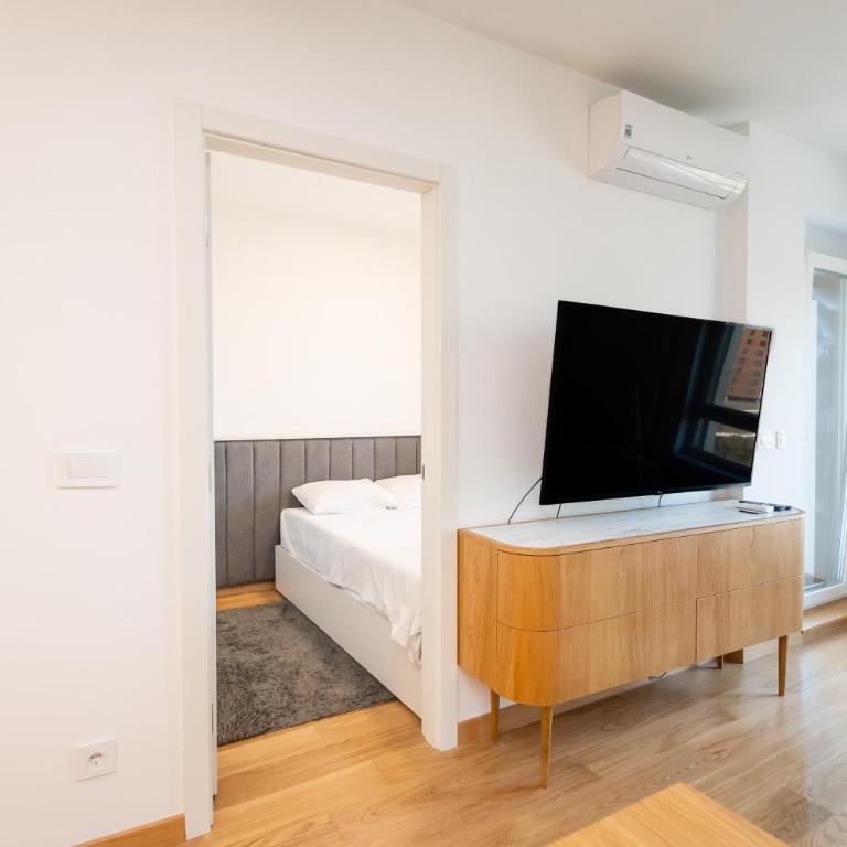 Monza - Two-Bedroom Apartment - 12