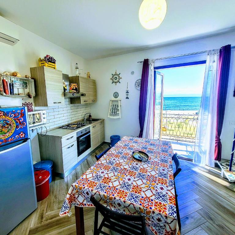 Seafront House Gabbiano Azzurro - Apartment - 11