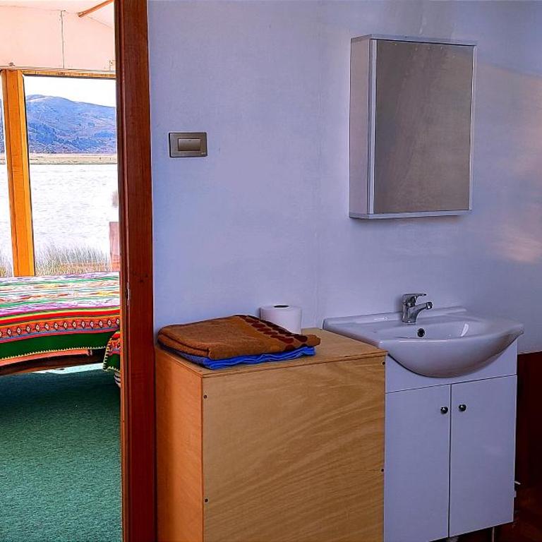 Los Uros vista Ciudad Puno - Double Room with Private Bathroom - 5