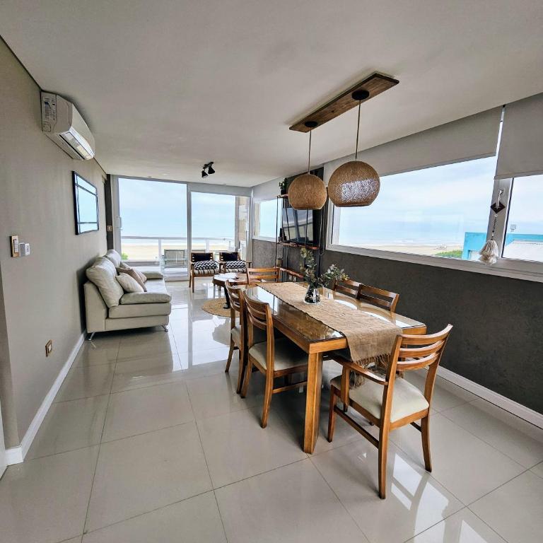 Departamento sobre la playa - Apartamento de 2 dormitorios con terraza y vistas al mar - 12