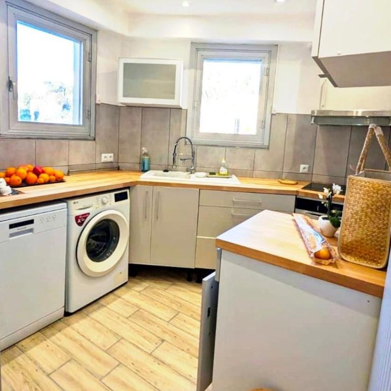 3P 72m2 Climatisé Vue exceptionnelle Cathédrale St Nicolas et Mer - Appartement 2 Chambres Deluxe avec Balcon - 24