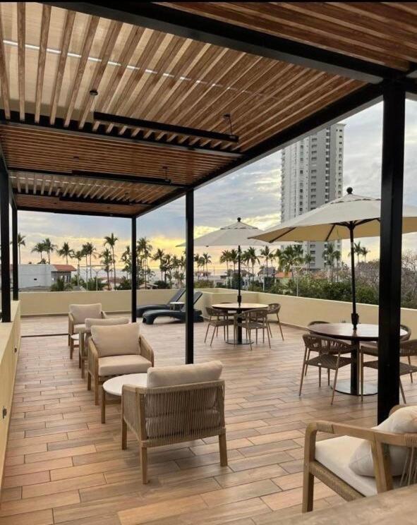 Nuevo departamento con acceso frente a la playa, jacuzzi y alberca climatizada - One-Bedroom Apartment - 19