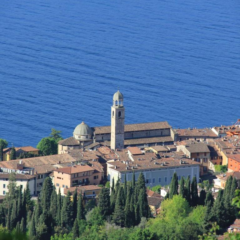 Elegant Lake Garda villa with garden - Villa - 56