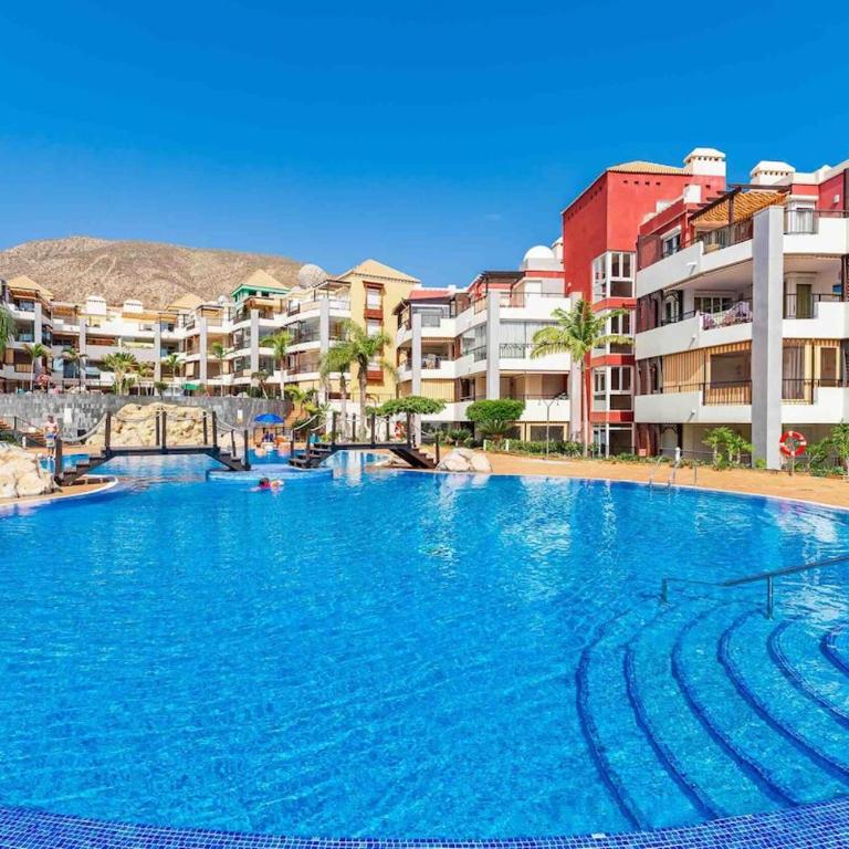 4 Bedroom Villa with Jacuzzi, heated Swimmingpool, front Ocean and view ! - Villa - 9