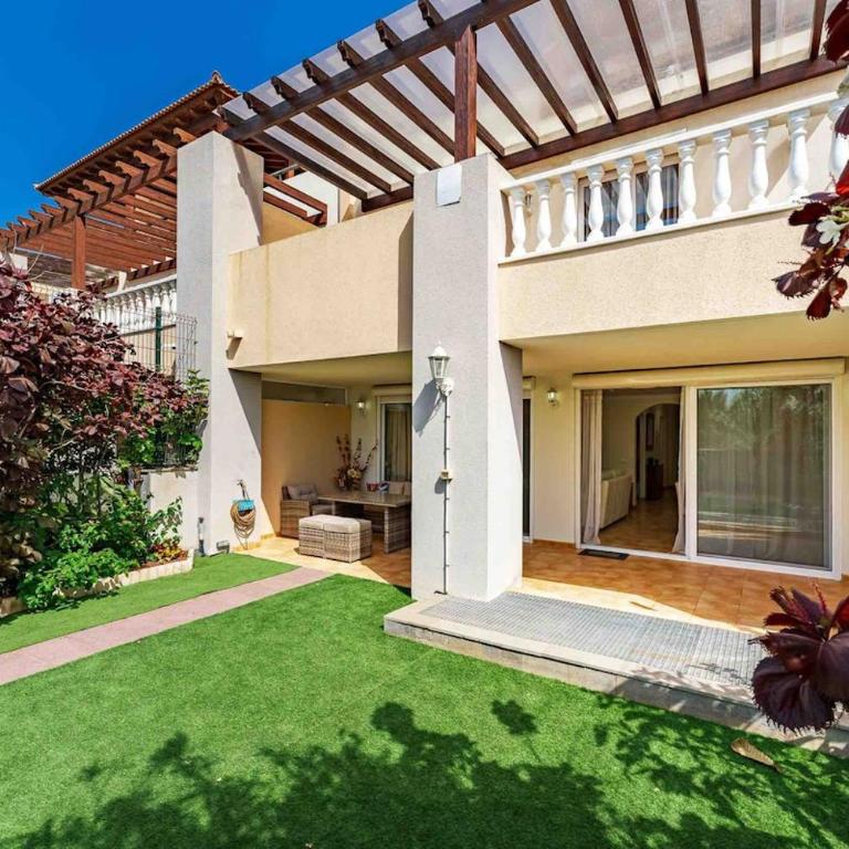 4 Bedroom Villa with Jacuzzi, heated Swimmingpool, front Ocean and view ! - Villa - 14