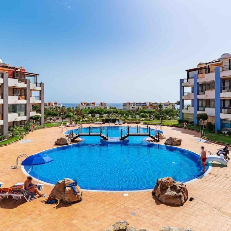 4 Bedroom Villa with Jacuzzi, heated Swimmingpool, front Ocean and view ! - Villa - 20