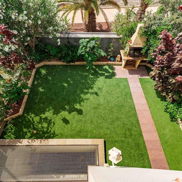4 Bedroom Villa with Jacuzzi, heated Swimmingpool, front Ocean and view ! - Villa - 23