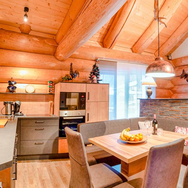 Alpenchalet Montana - Ferienhaus - 4