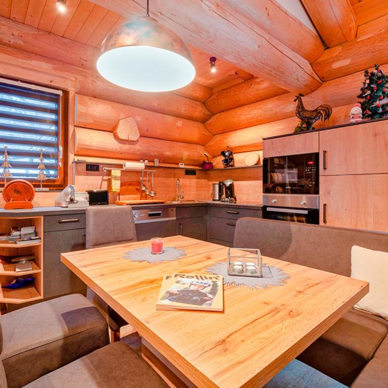 Alpenchalet Montana - Ferienhaus - 8
