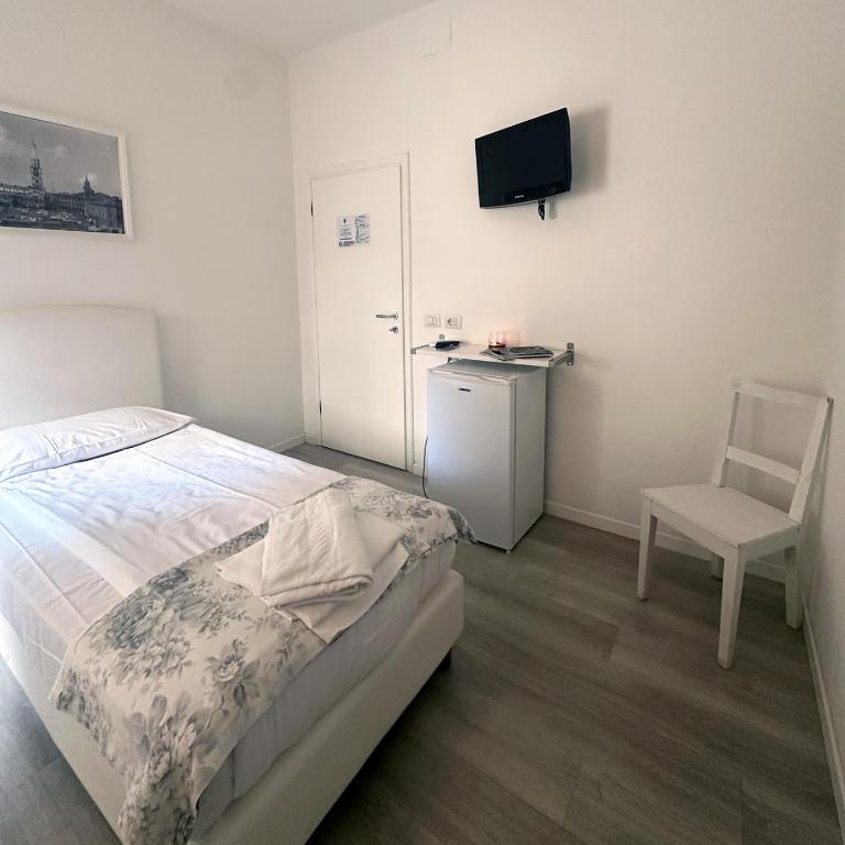 Albergo del Pozzo - Camera Singola con Bagno Privato - 7
