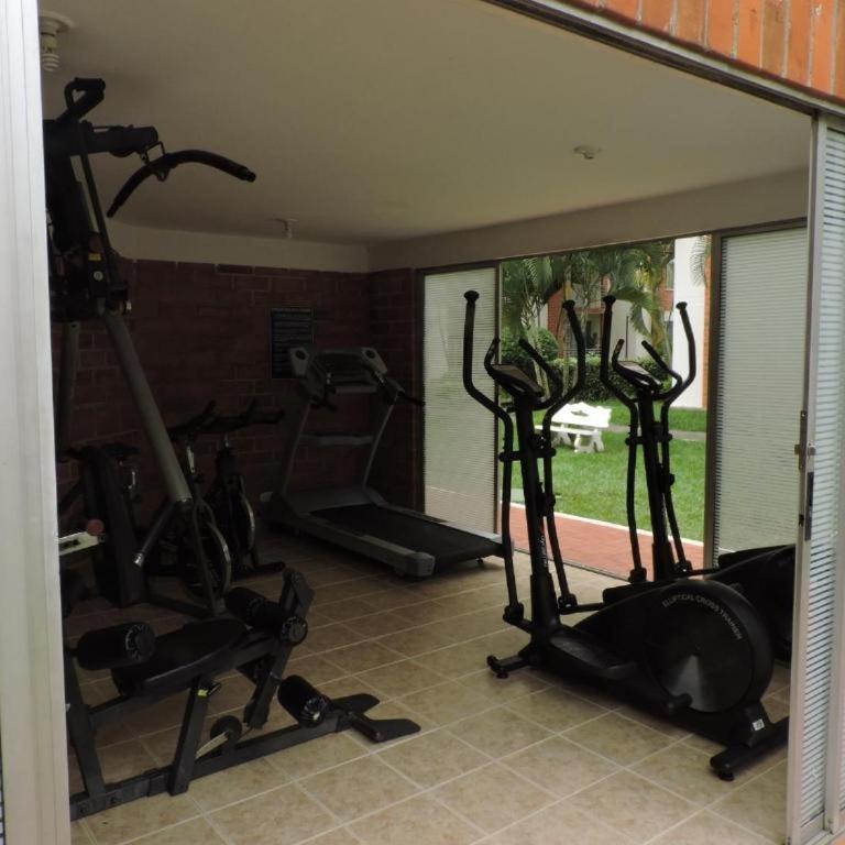 Apartamento Frente a la Clinica Valle del Lili - Habitación Doble - 9