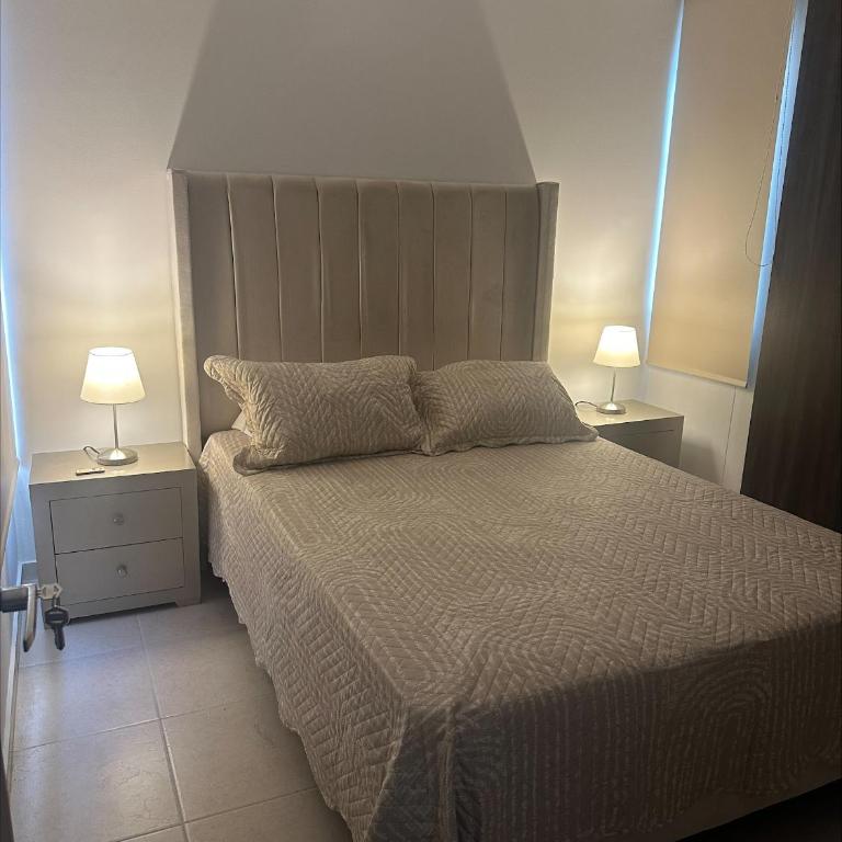 Apartamento Frente a la Clinica Valle del Lili - Habitación Doble - 12