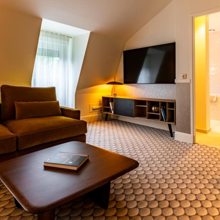 Continental Hotel - Suite - Vue sur Ville - 2