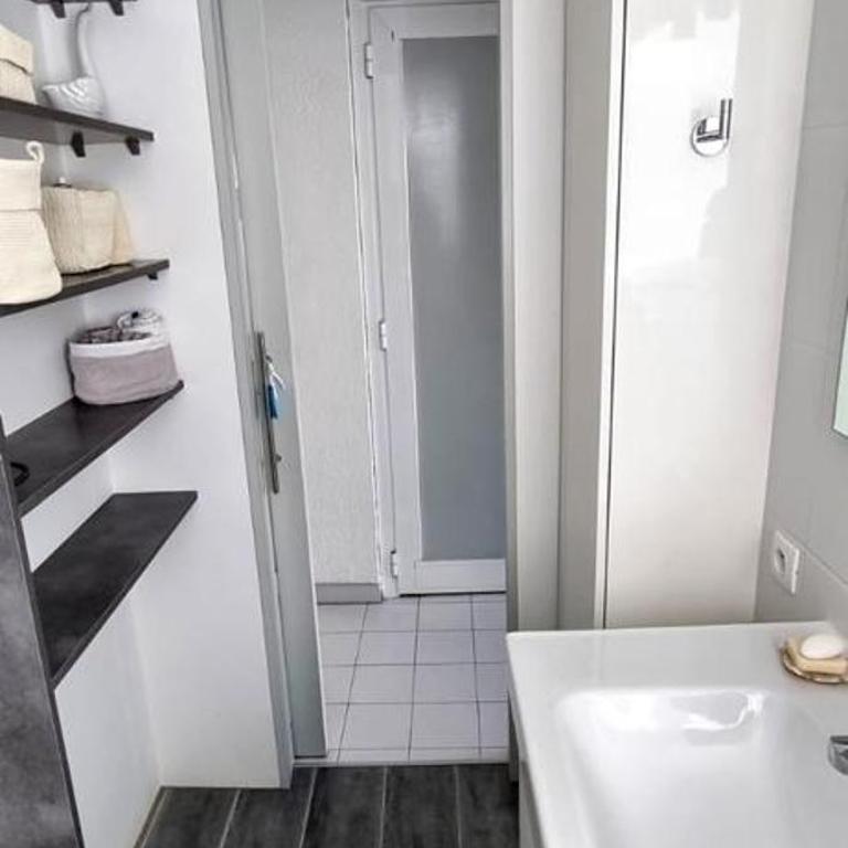 Chez Ginou Vue imprenable sur le canal et la mer - Appartement 2 Chambres - 19