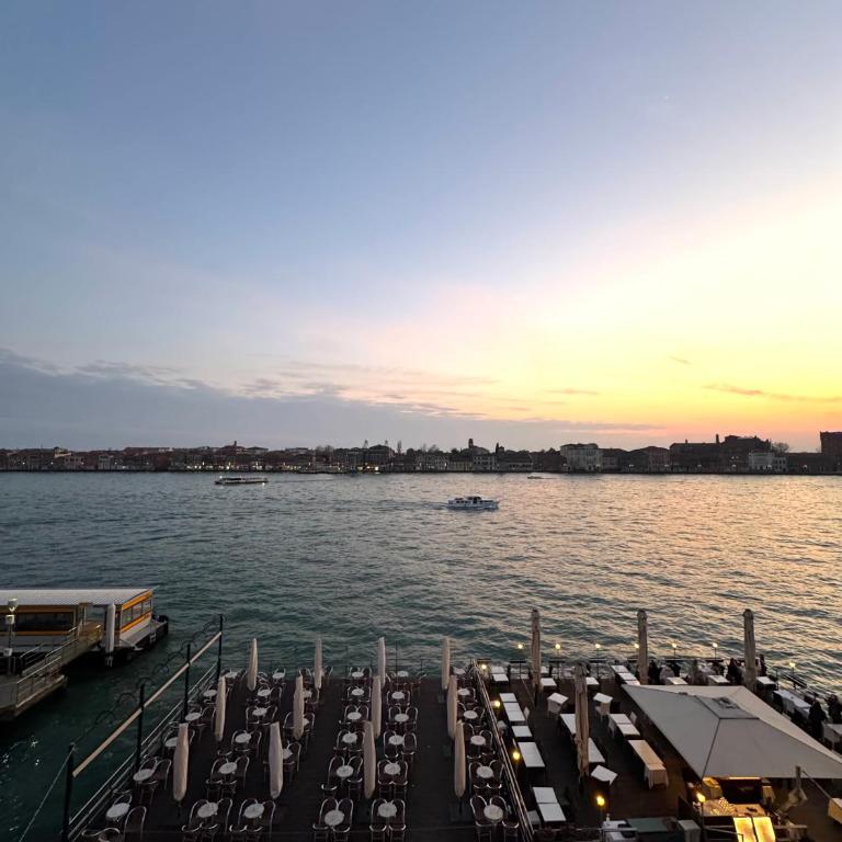 Wonderful view Apartment Zattere - Appartamento con 2 Camere da Letto - 24