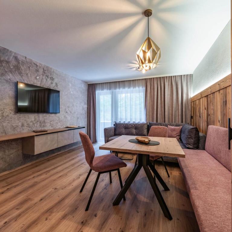 Montana Apartments Mayrhofen - Apartment mit 1 Schlafzimmer und Balkon - 6