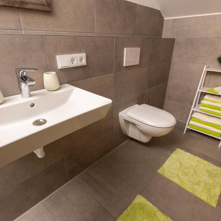 Gaul Lodge - für bis zu 8 Gäste, inkl Königscard, 4 Schlafzimmer, 2 Bäder, große Küche, gratis Parken & WLAN, Self Check-in - Apartment mit 4 Schlafzimmern - 24