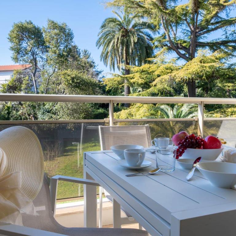 Spacious 2-Br Apartment in a Residence with Pool - Appartement - 15