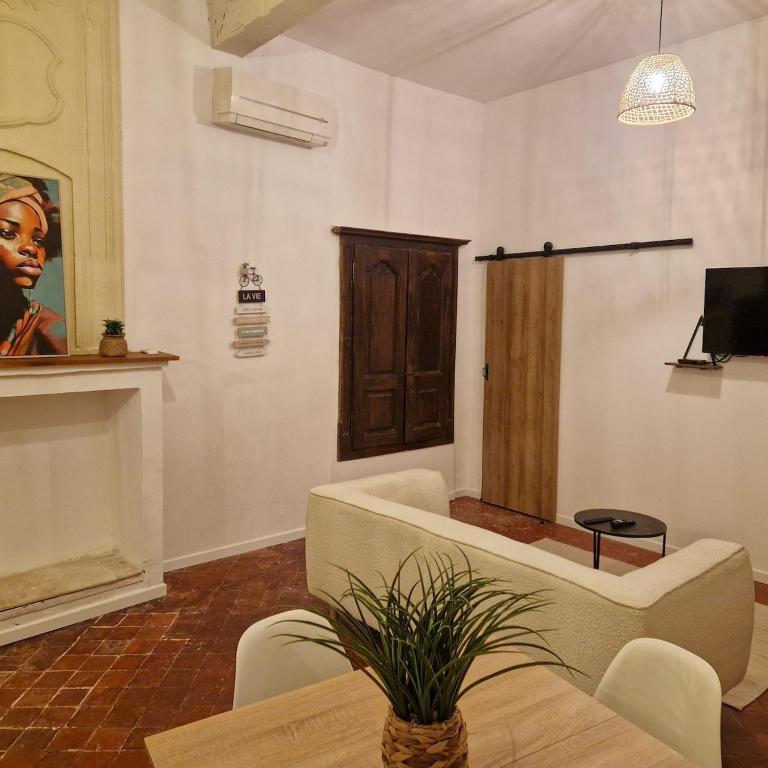 Appartement centre ville de malaucene - Appartement 2 Chambres - 12