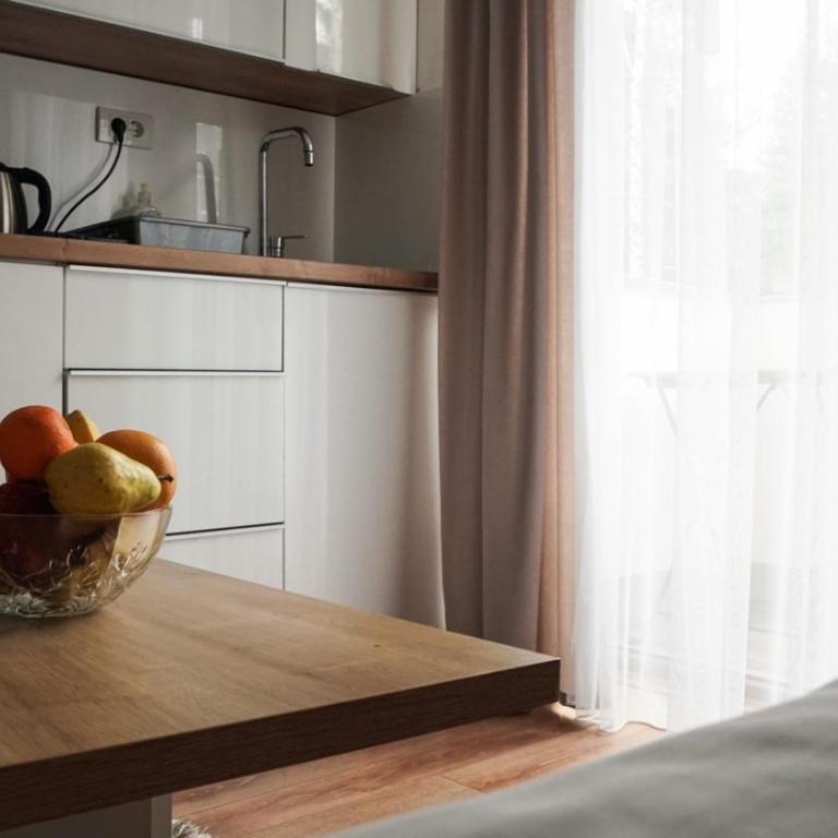 Hop Kop - Studio Apartment with Balcony - 2