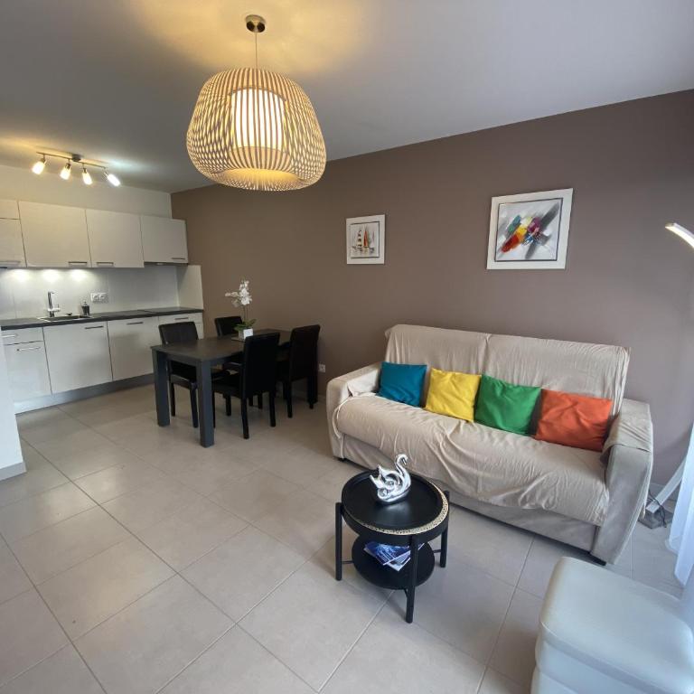 Les Roses - Appartement 3 Etoiles Terrasse - Parking - Idéal - Apartamento - 1