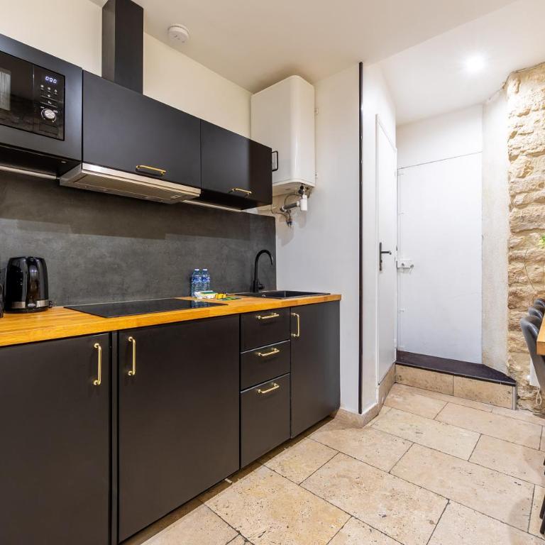 AC & Duplex Close to Eiffel Tower - 20 min Away - Appartement 1 Chambre - 10