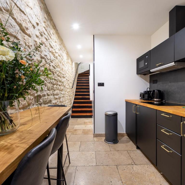 AC & Duplex Close to Eiffel Tower - 20 min Away - Appartement 1 Chambre - 8