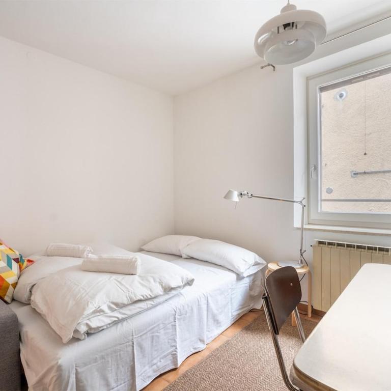 Casa Claudia, stylish & spacious - Three-Bedroom Apartment with Balcony - 17