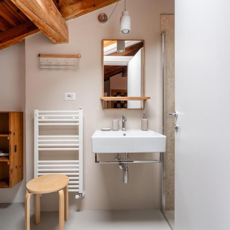 Casa Claudia, stylish & spacious - Three-Bedroom Apartment with Balcony - 5