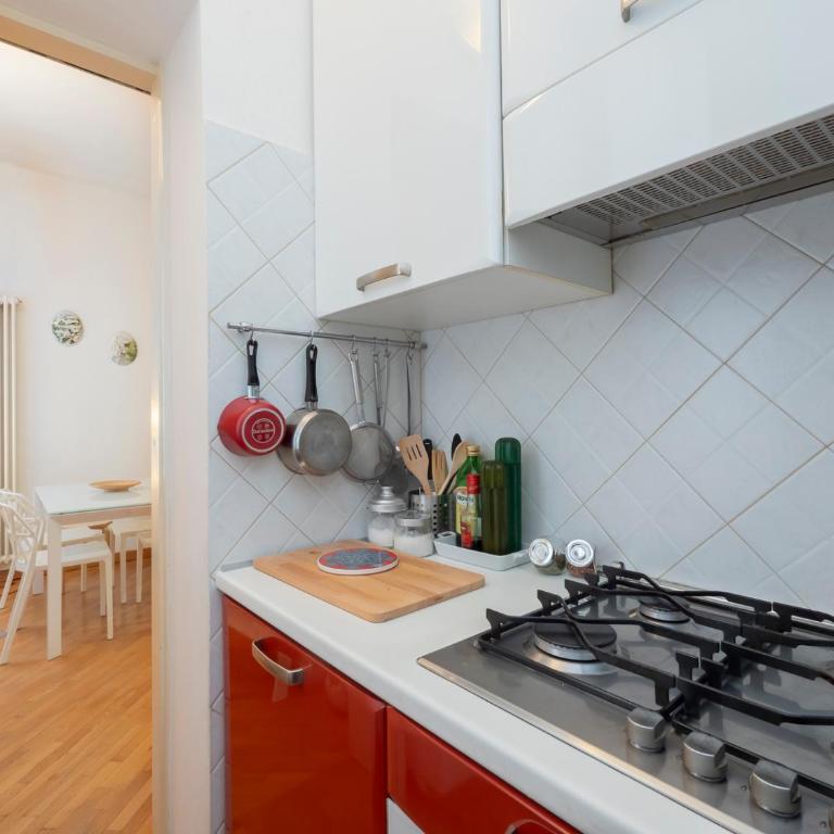 Xenia Apartments - Cozy two-rooms apartment in Corso Vercelli - Appartamento con 1 Camera da Letto - 7