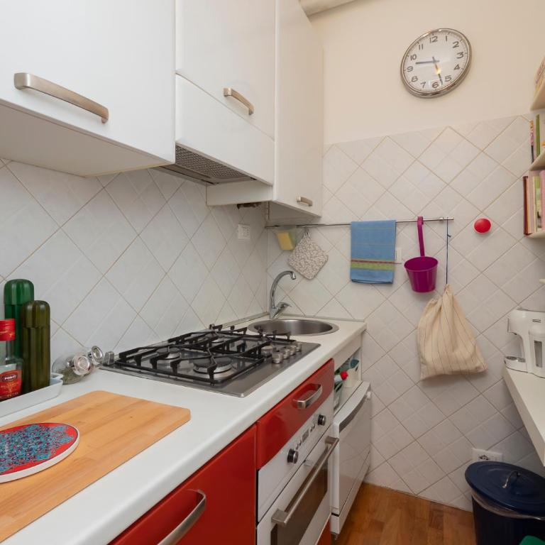 Xenia Apartments - Cozy two-rooms apartment in Corso Vercelli - Appartamento con 1 Camera da Letto - 12