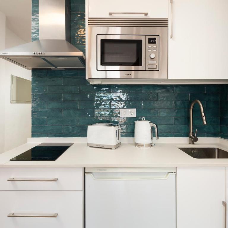 Cosy Apartment in Las Lagunas - Sleeps 4 - Two-Bedroom Apartment - 9