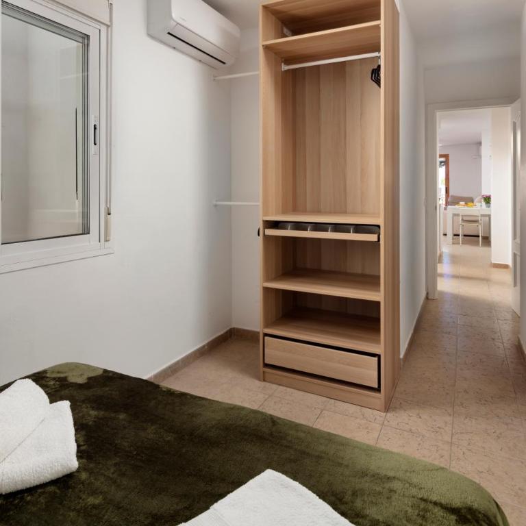 Cosy Apartment in Las Lagunas - Sleeps 4 - Two-Bedroom Apartment - 17