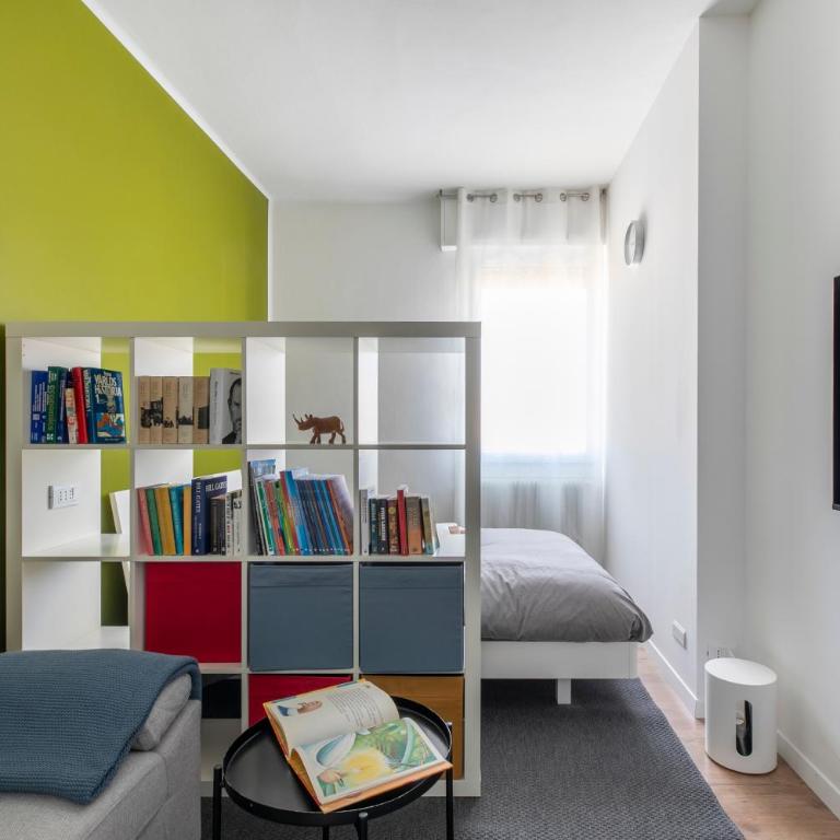 Cozy Apt - Close to City Center and Train Station - Two-Bedroom Apartment - 14