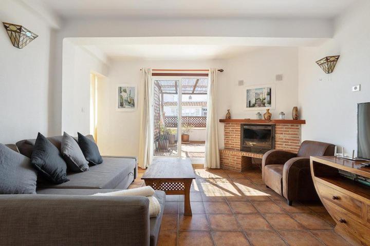 1 bedroom Penthouse with Pool access, Nerja centre - Apartamento de 1 dormitorio - 10