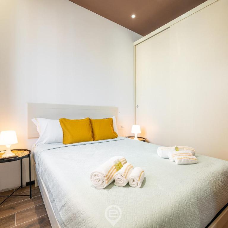 Studio Noir - One-Bedroom Apartment - 6