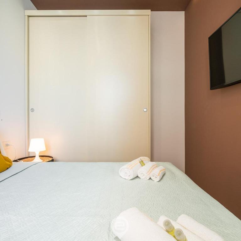 Studio Noir - One-Bedroom Apartment - 5