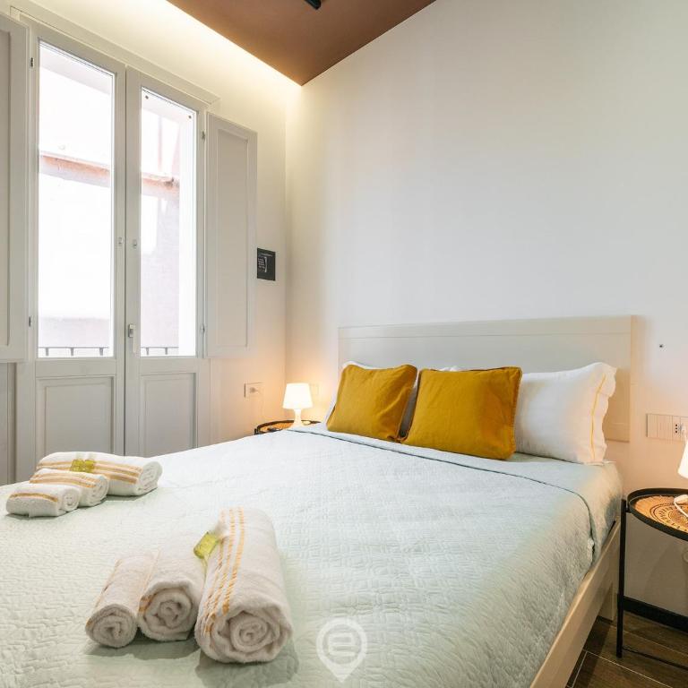 Studio Noir - One-Bedroom Apartment - 25