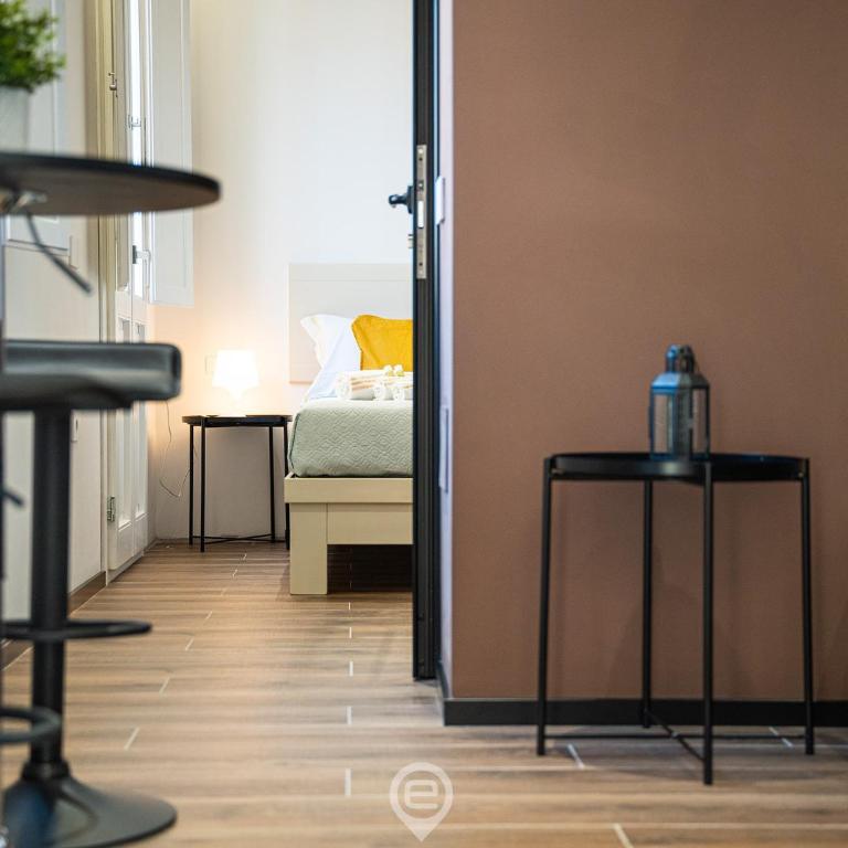 Studio Noir - One-Bedroom Apartment - 21