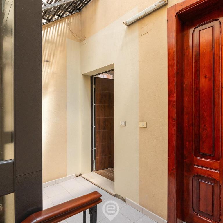 Studio Noir - One-Bedroom Apartment - 23
